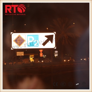 Engineer grade reflective vinyl for road safety signs